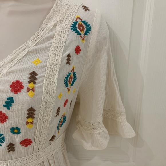 Cream Floral Embroidery Boho Dress - Picture 6 of 11